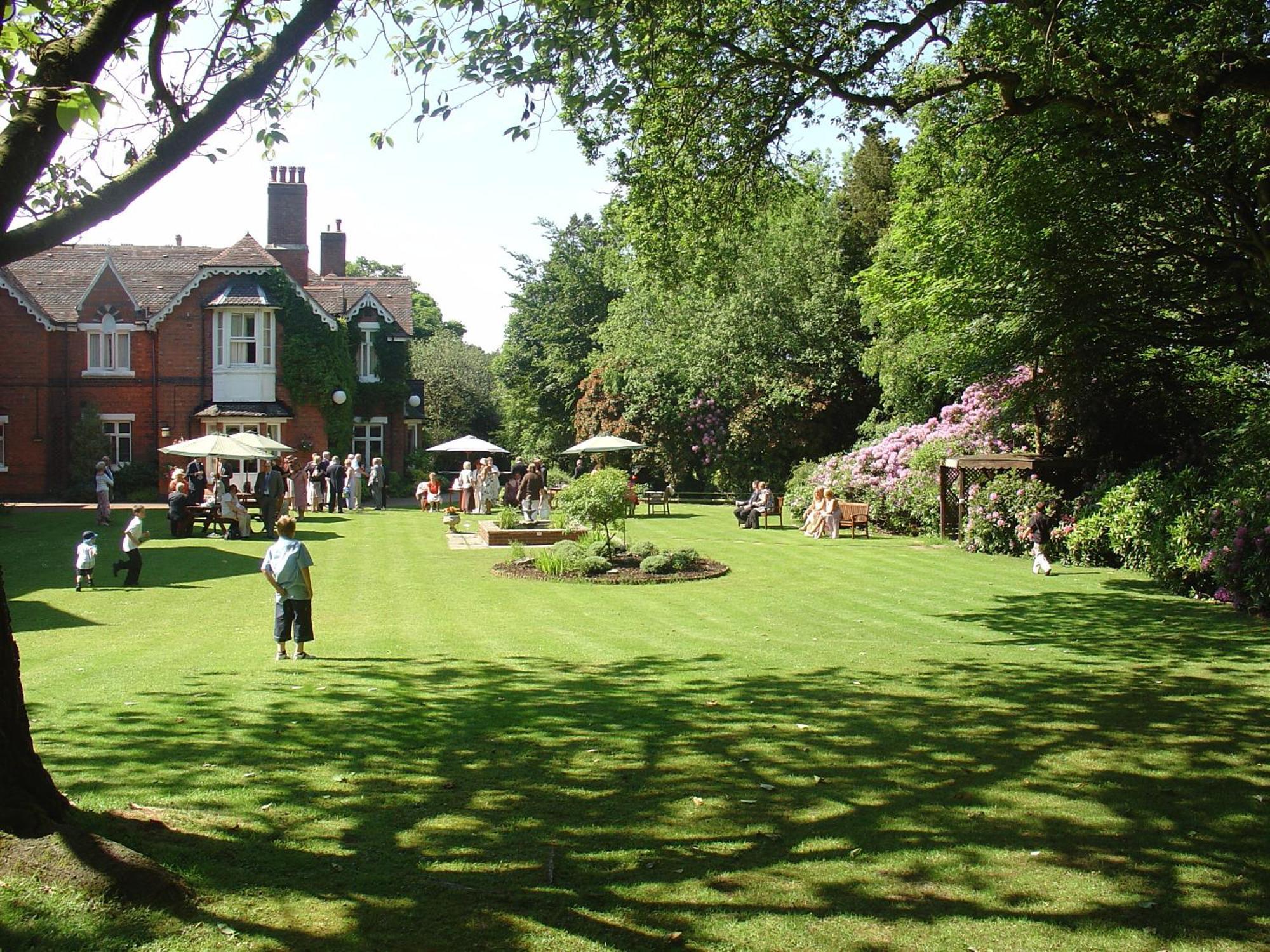 Hillscourt Hotel Barnt Green Екстериор снимка